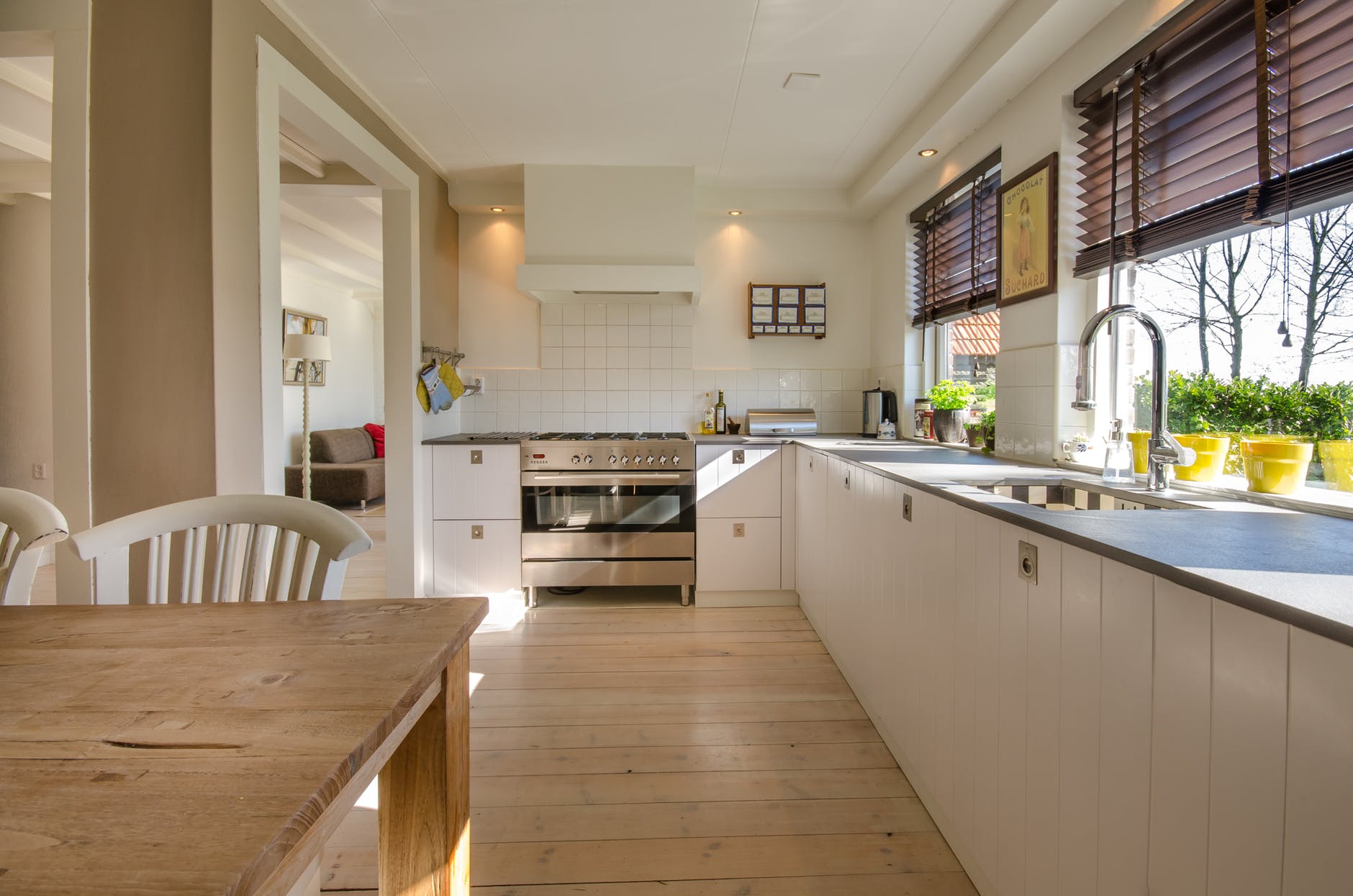 Boost Your Home’s Value By Installing A Simple Kitchen Backsplash